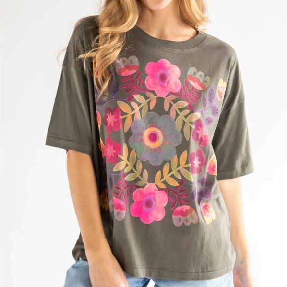 NATURAL LIFE REMI DISTRESSED OVERSIZED COTTON TEE FLORAL GREY SIZE SMALL - Picture 1 of 4
